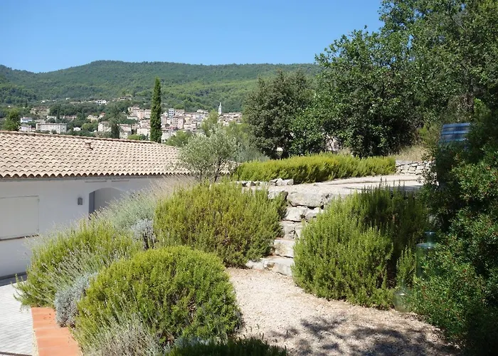 Les Lauriers Blancs 别墅 *